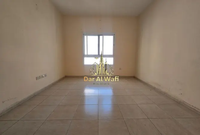 100421313 - Property Image 3