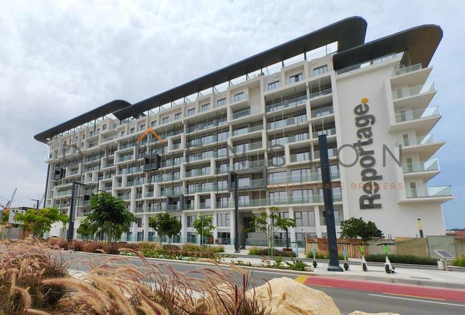 2-bed apartment in Oasis 1 · Vacant · Duplex — photo 3