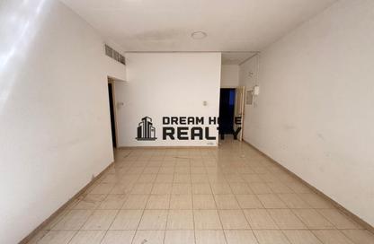 Apartment - 1 Bedroom - 1 Bathroom for rent in Thuraya Al Majaz Building - Al Majaz 3 - Al Majaz - Sharjah Apartment - 1 Bedroom - 1 Bathroom for rent in Thuraya Al Majaz Building - Al Majaz 3 - Al Majaz - Sharjah