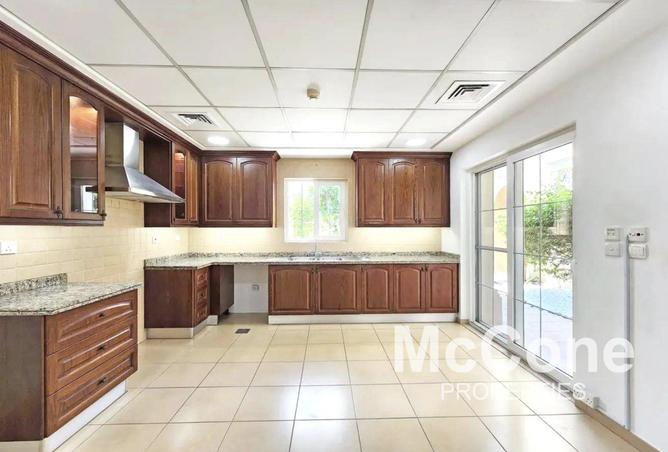 77388155 - Property Image 2