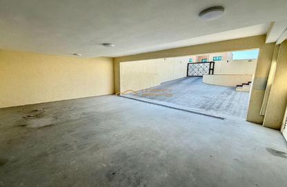 Villa - 3 - 4 for rent in Al Garhoud - Dubai