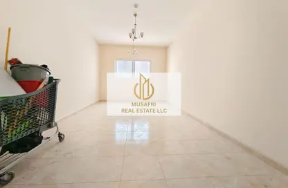 Apartment - 2 Bedrooms - 2 Bathrooms for rent in New Al Taawun Road - Al Taawun - Sharjah