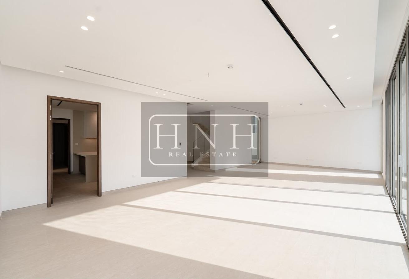 Modern Villa | Unfurnished | Peaceful Community photo 6