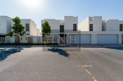 Villa - 5 Bedrooms - 6 Bathrooms for rent in Sunrise Living at Jumeirah Park - District 9 - Jumeirah Park - Dubai Villa - 5 Bedrooms - 6 Bathrooms for rent in Sunrise Living at Jumeirah Park - District 9 - Jumeirah Park - Dubai