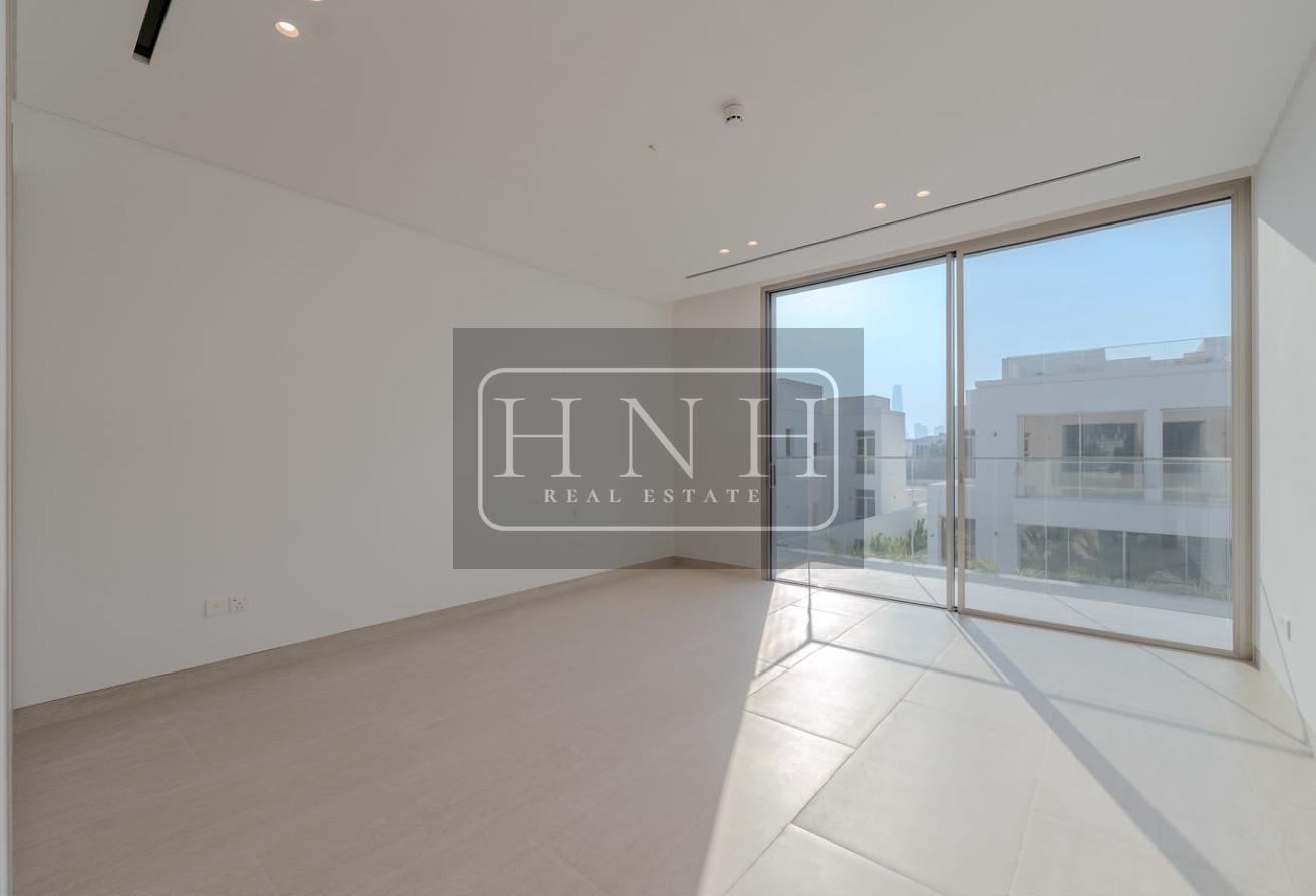 Modern Villa | Unfurnished | Peaceful Community photo 11