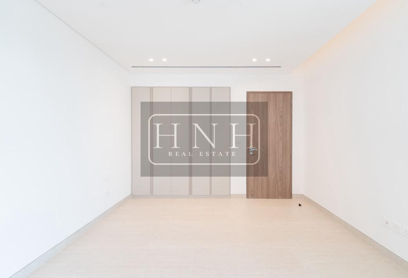 Modern Villa | Unfurnished | Peaceful Community photo 5