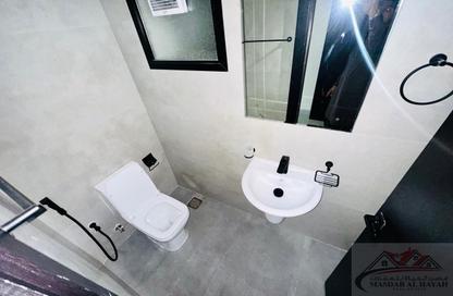 Apartment - 1 Bedroom - 2 Bathrooms for rent in Muwaileh 29 Building - Muwaileh - Sharjah