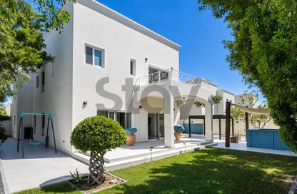 Villa - 4 Bedrooms - 3 Bathrooms for rent in Meadows 1 - Meadows - Dubai