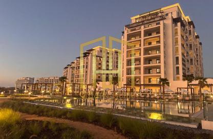 Apartment - 2 Bedrooms - 3 Bathrooms for sale in Views A - Yas Golf Collection - Yas Island - Abu Dhabi
