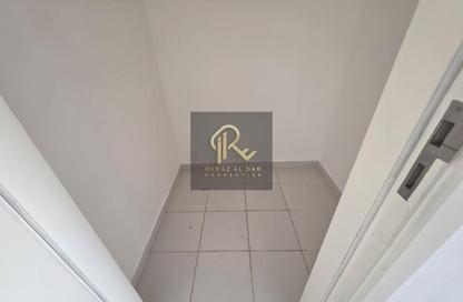 Townhouse - 3 Bedrooms - 5 Bathrooms for sale in Nasma Residence - Al Tai - Sharjah