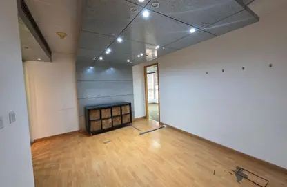 Office Space - 3 Bedrooms - 1 Bathroom for rent in Al Wahda - Abu Dhabi