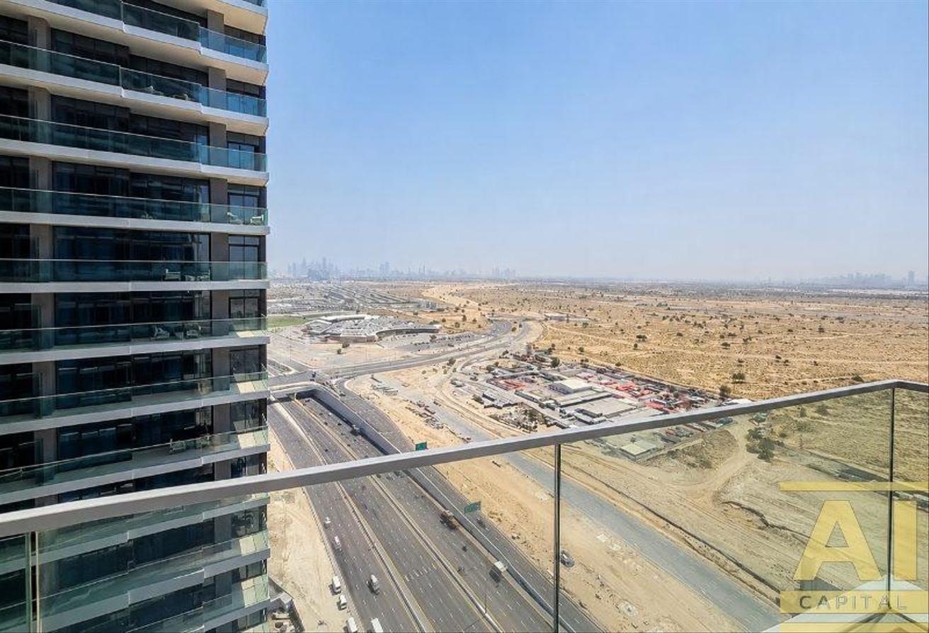 Spacious 2 Bed | Huge Balcony | Furnished Unit photo 12