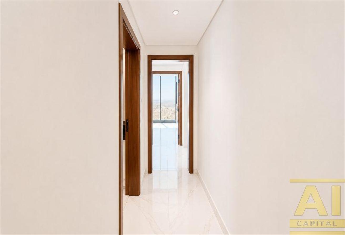 Spacious 2 Bed | Huge Balcony | Furnished Unit photo 10