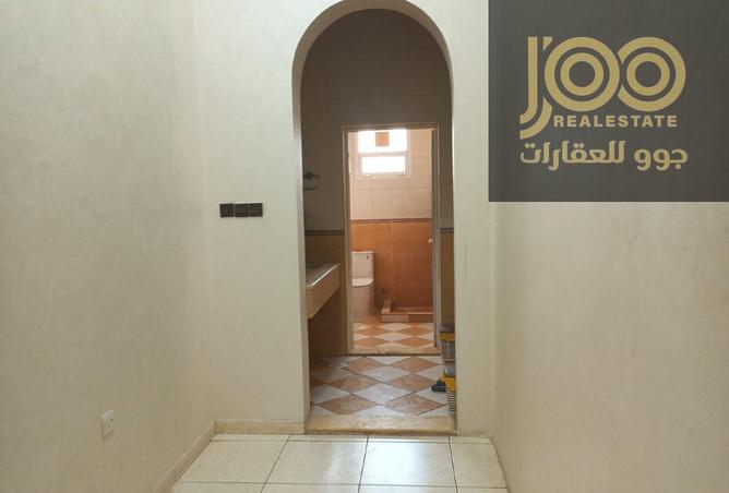 142866038 - Property Image 3
