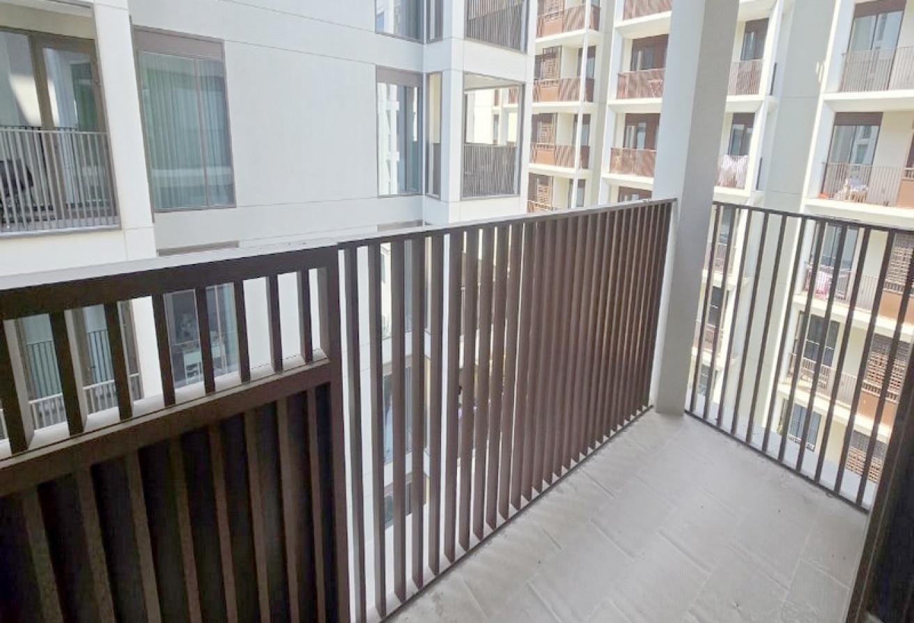 Modern 1BR | Prime Location & Waterfront Living photo 7