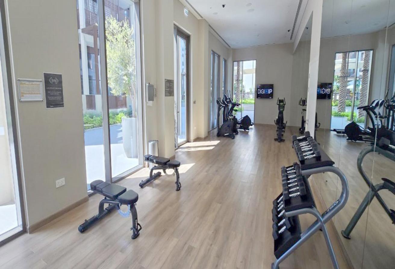 Modern 1BR | Prime Location & Waterfront Living photo 10