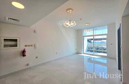 شقة - غرفة نوم - 2 حمامات للايجار في سكايز من دانوب - ارجان - دبي