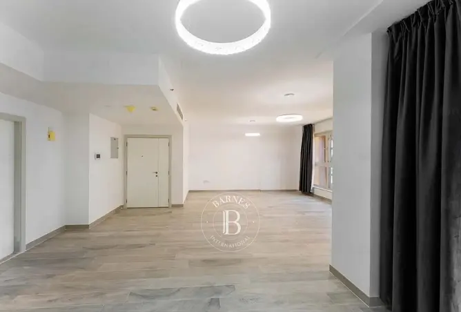 166044102 - Property Image 3