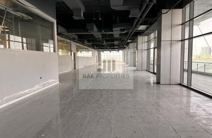 Retail - Studio - 4 Bathrooms for rent in Julphar Commercial Tower - Julphar Towers - Al Nakheel - Ras Al Khaimah