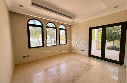 Villa - 5 Bedrooms - 6 Bathrooms for rent in Garden Homes Frond A - Garden Homes - Palm Jumeirah - Dubai
