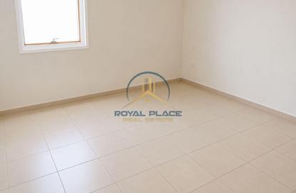 Apartment - 1 Bedroom - 1 Bathroom for rent in Mazaya 2 - Queue Point - Liwan - Dubai