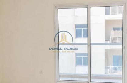 Apartment - 1 Bedroom - 1 Bathroom for rent in Mazaya 2 - Queue Point - Liwan - Dubai