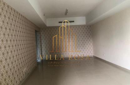 Apartment - 1 Bedroom - 2 Bathrooms for rent in Palm Tower 3 - Palm Towers - Al Majaz - Sharjah Apartment - 1 Bedroom - 2 Bathrooms for rent in Palm Tower 3 - Palm Towers - Al Majaz - Sharjah