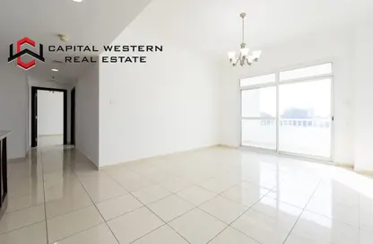 شقة - 2 غرف نوم - 2 حمامات للايجار في برج ربيعة - مجان - دبي لاند - دبي