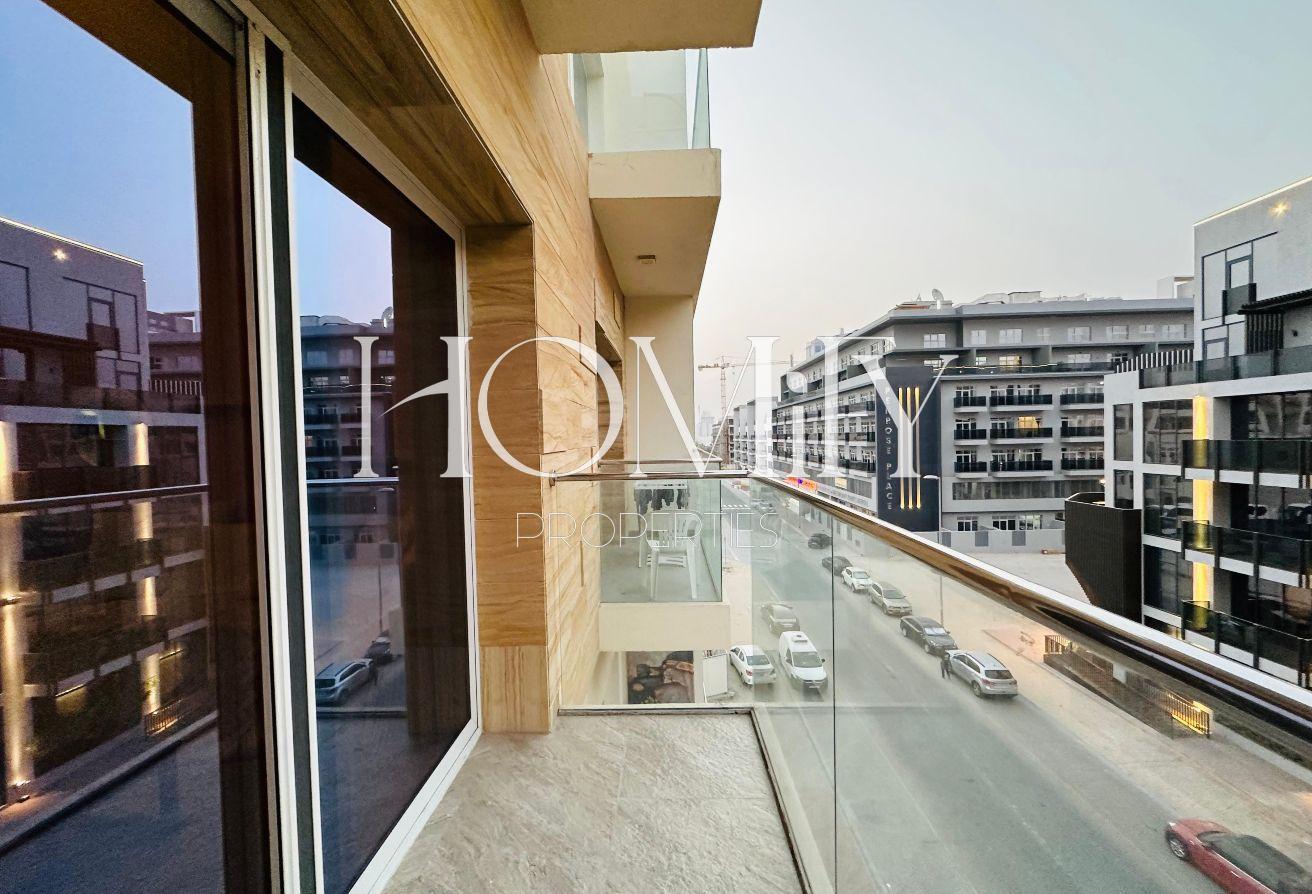 FULLY FURNISHED | HUGE LAYOUT | MULTIPLE CHEQUES photo 5
