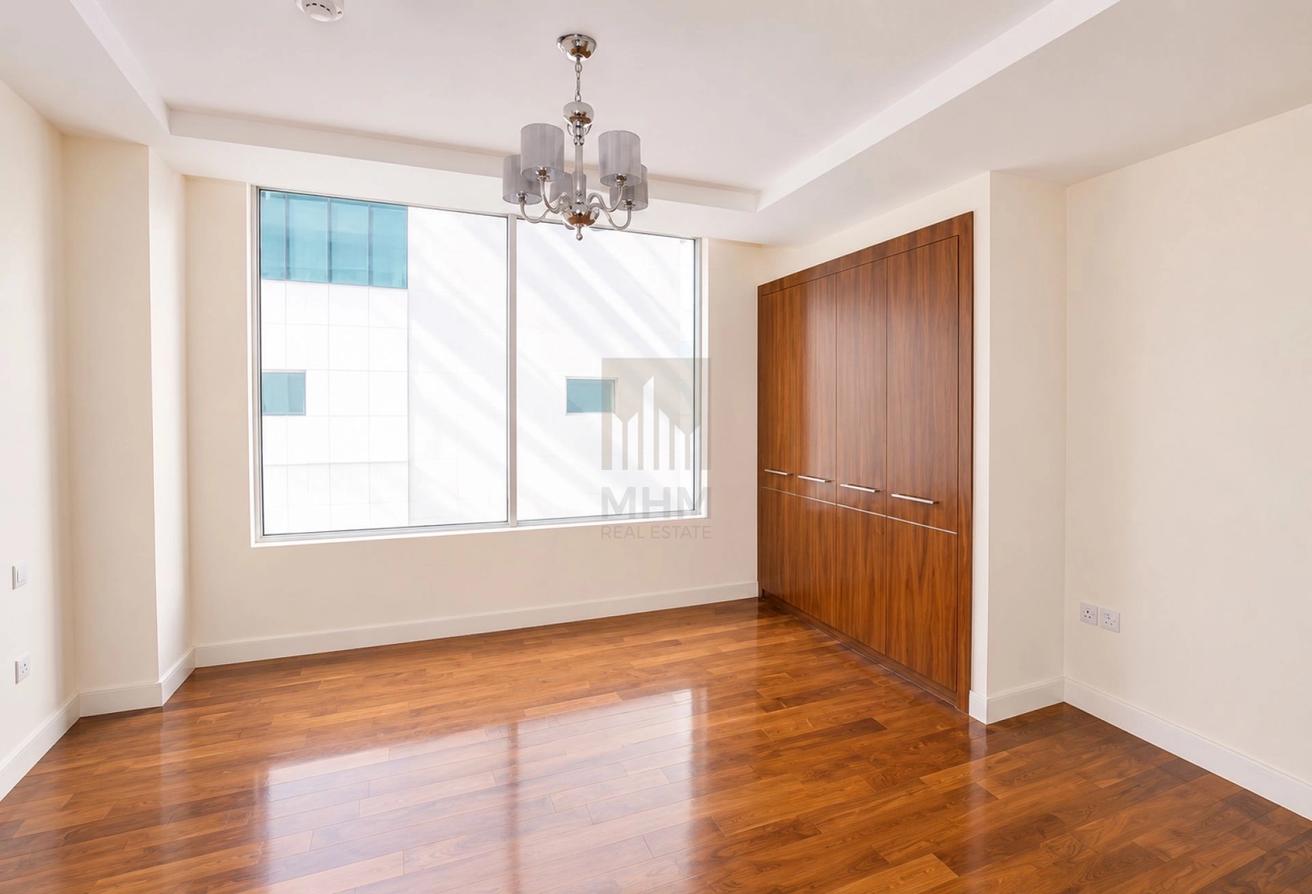 Wooden Floor | 3BHK+Maid | With Kitchen Appliances photo 4
