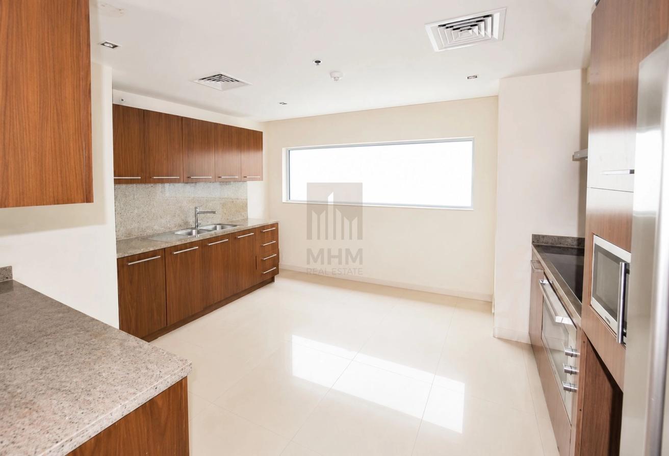 Wooden Floor | 3BHK+Maid | With Kitchen Appliances photo 6