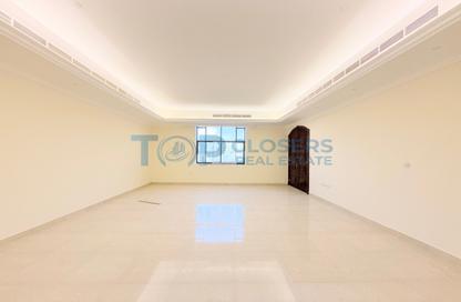 Villa - 5 - 7+ for rent in Ramlat Zakher - Zakher - Al Ain
