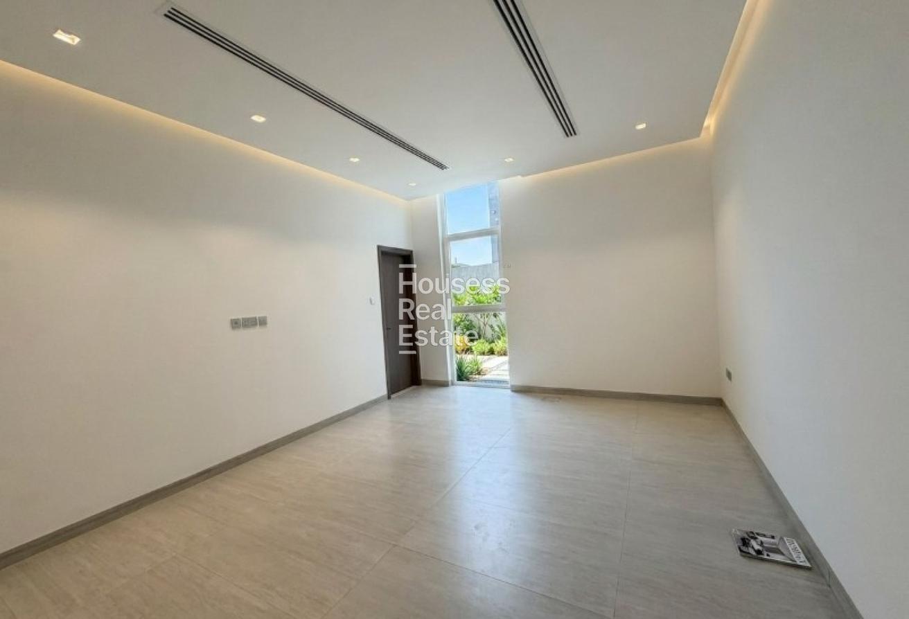 Spacious Villa | 2 Kitchens |Maid and Drivers Room photo 9