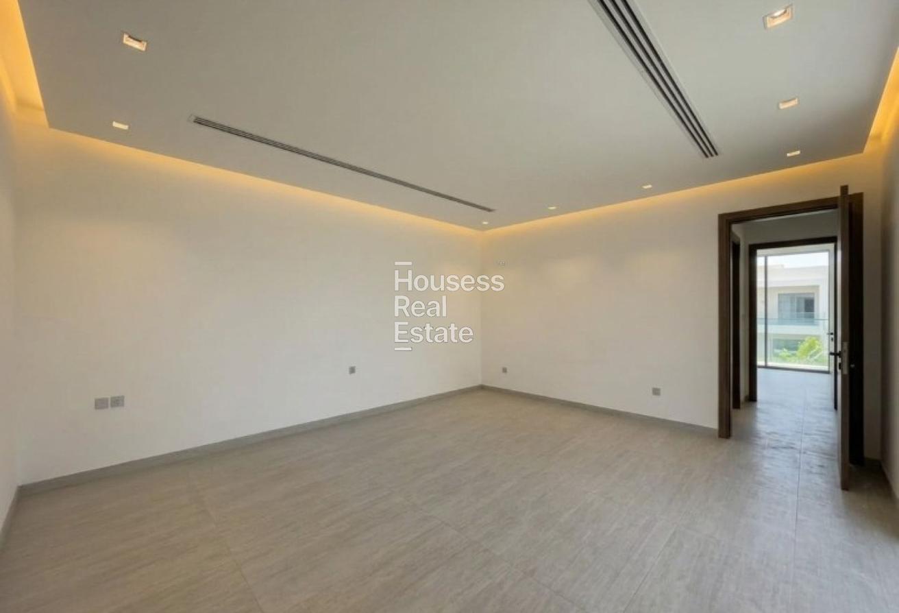 Spacious Villa | 2 Kitchens |Maid and Drivers Room photo 4
