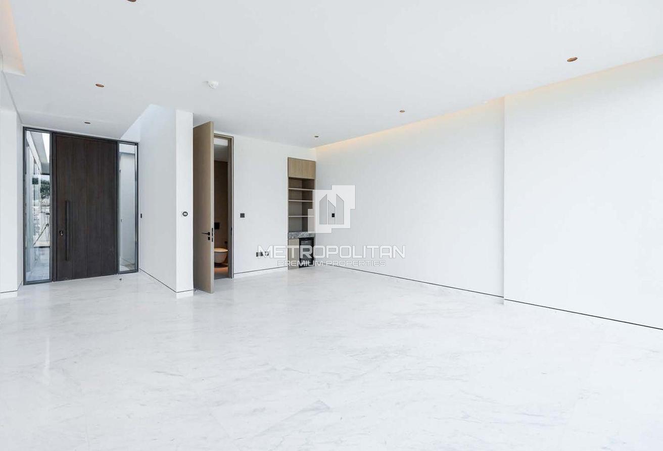 Signature Villa | One of 18 | Large 5BR Single Row photo 18