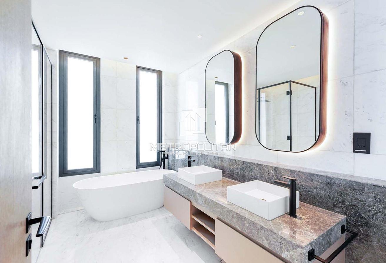 Signature Villa | One of 18 | Large 5BR Single Row photo 17