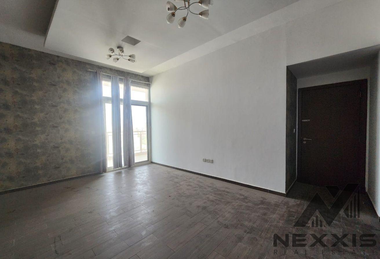 Elegant Apartment with Maid Room | Prime Location photo 7
