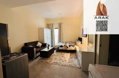 شقة - 1 حمام للايجار في برج الكورنيش - طريق كورنيش عجمان - عجمان