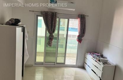 Apartment - 1 Bedroom - 2 Bathrooms for sale in Al Rashidiya Towers - Al Rashidiya - Ajman Downtown - Ajman