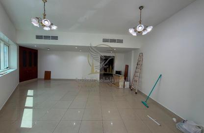 Apartment - 2 - 2 for rent in Al Majaz 2 - Al Majaz - Sharjah