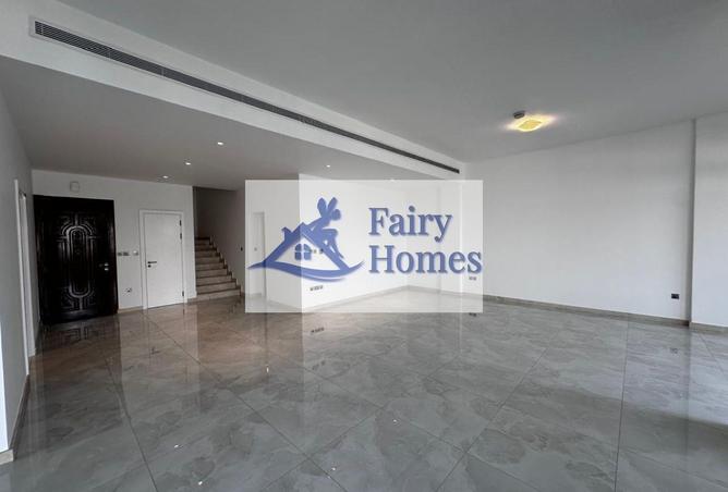 81112949 - Property Image 3