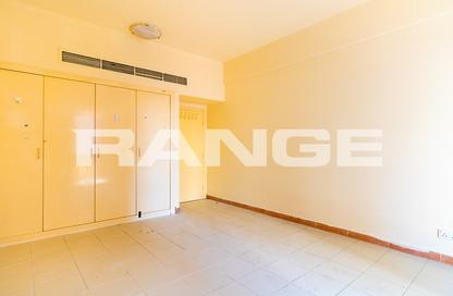 Apartment - 2 Bedrooms - 2 Bathrooms for rent in Sunrise New Mankhool - Al Raffa - Bur Dubai - Dubai