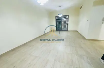 شقة - 2 غرف نوم - 3 حمامات للايجار في ياسمين - الفرجان - دبي