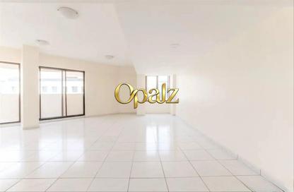 Apartment - 2 Bedrooms - 2 Bathrooms for rent in Silver Sands 1 - Al Mankhool - Bur Dubai - Dubai