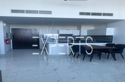 Apartment - 2 Bedrooms - 2 Bathrooms for rent in The Gate - Masdar City - Abu Dhabi