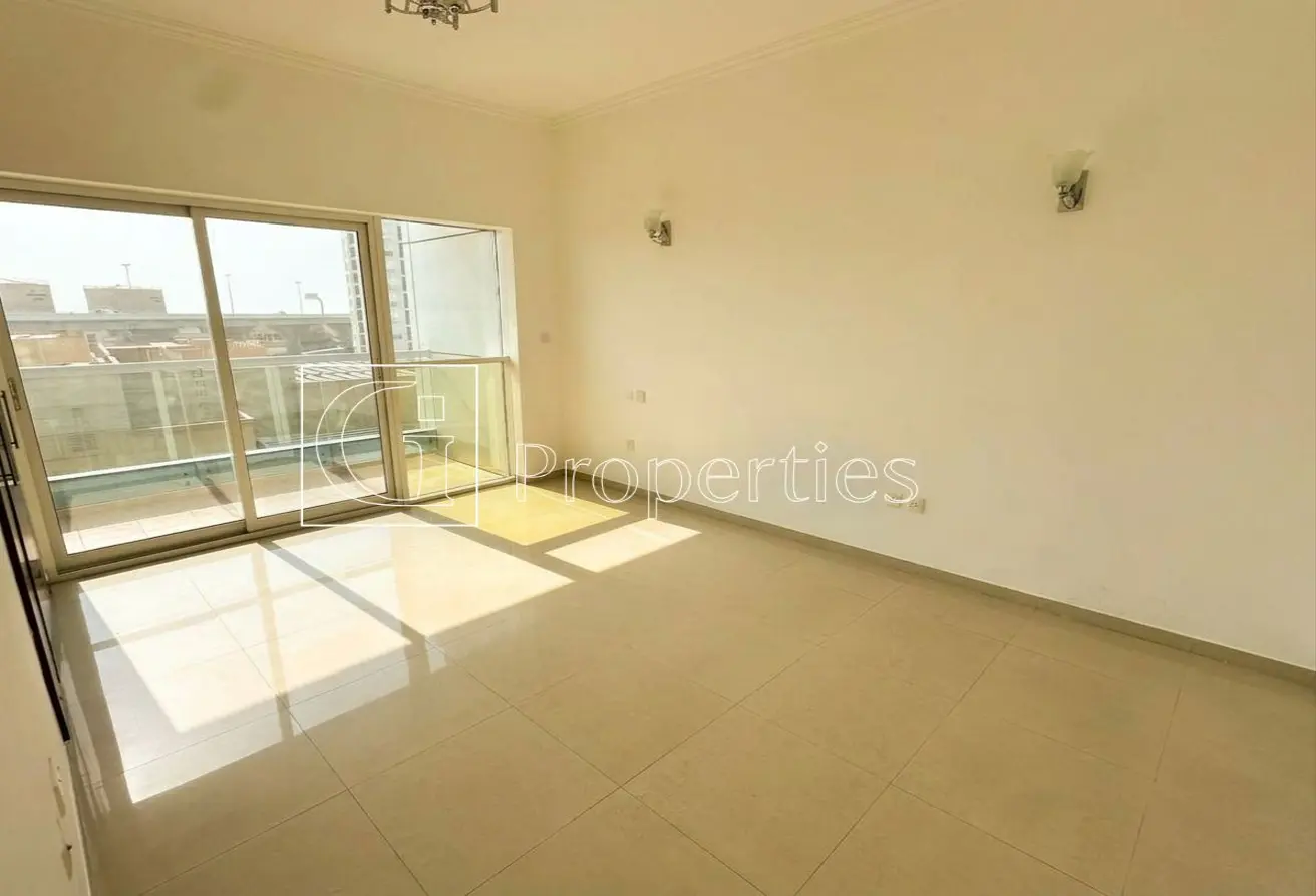 155574285 - Property Main Image