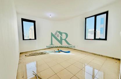 Apartment - 3 Bedrooms - 3 Bathrooms for rent in Al Najda Street - Abu Dhabi