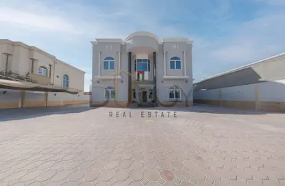Villa - 5 Bedrooms - 6 Bathrooms for rent in Al Quoz 2 - Al Quoz - Dubai