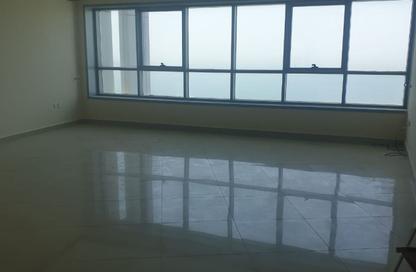 Apartment - 2 Bedrooms - 2 Bathrooms for rent in Corniche Tower - Ajman Corniche Road - Ajman