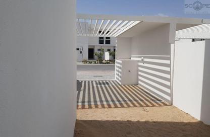 Townhouse - 2 - 4 for rent in Arabella Townhouses 2 - Arabella Townhouses - Mudon - Dubai
